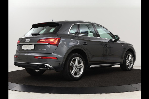 Audi Q5 50 TFSI e quattro S edition | Stoelverwarming | Adaptive cruise | Matrix LED | Half leder | Camera | Carplay | Sfeerverlichting | Sportstoelen | Navigatie