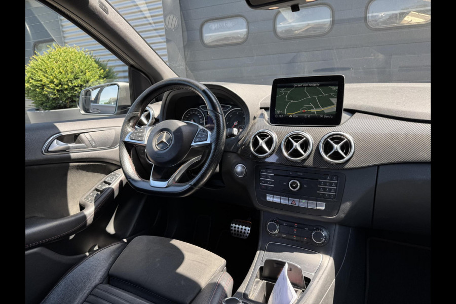 Mercedes-Benz B-Klasse 180 d AMG | Camera | Carplay | Navigatie | Stoelverwarming | Cruise Control |