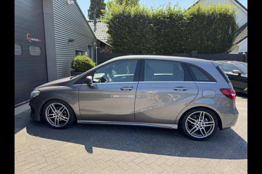 Mercedes-Benz B-Klasse 180 d AMG | Camera | Carplay | Navigatie | Stoelverwarming | Cruise Control |