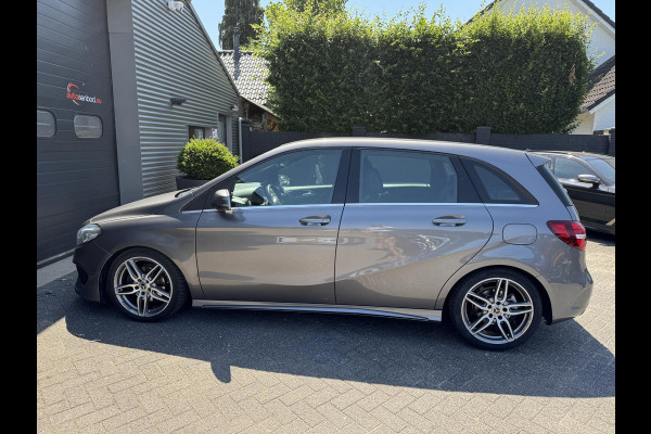 Mercedes-Benz B-Klasse 180 d AMG | Camera | Carplay | Navigatie | Stoelverwarming | Cruise Control |