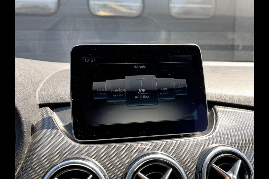 Mercedes-Benz B-Klasse 180 d AMG | Camera | Carplay | Navigatie | Stoelverwarming | Cruise Control |