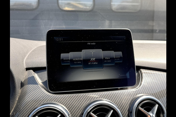 Mercedes-Benz B-Klasse 180 d AMG | Camera | Carplay | Navigatie | Stoelverwarming | Cruise Control |