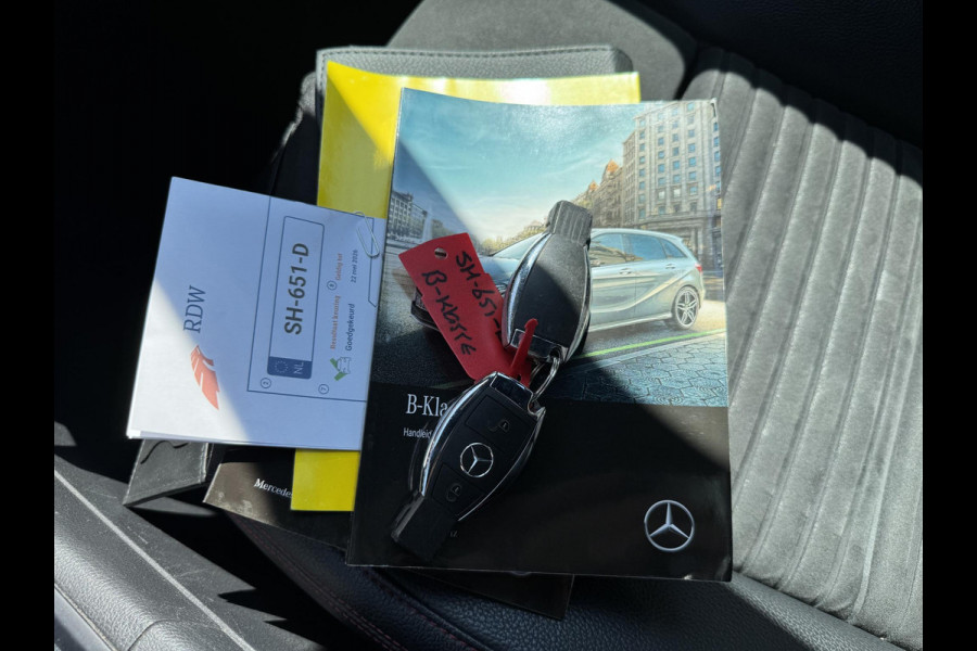Mercedes-Benz B-Klasse 180 d AMG | Camera | Carplay | Navigatie | Stoelverwarming | Cruise Control |