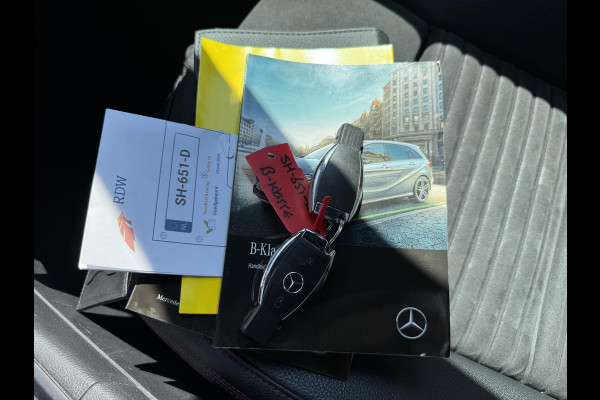 Mercedes-Benz B-Klasse 180 d AMG | Camera | Carplay | Navigatie | Stoelverwarming | Cruise Control |