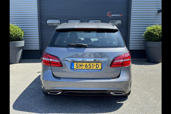Mercedes-Benz B-Klasse 180 d AMG | Camera | Carplay | Navigatie | Stoelverwarming | Cruise Control |