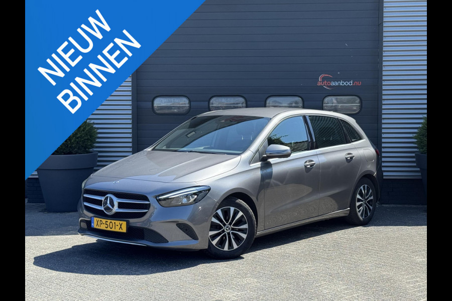 Mercedes-Benz B-Klasse 180d Business Solution | Camera | Lane Assist | Widescreen | Lichtmetalen Velgen | Elektrische Achterklep |