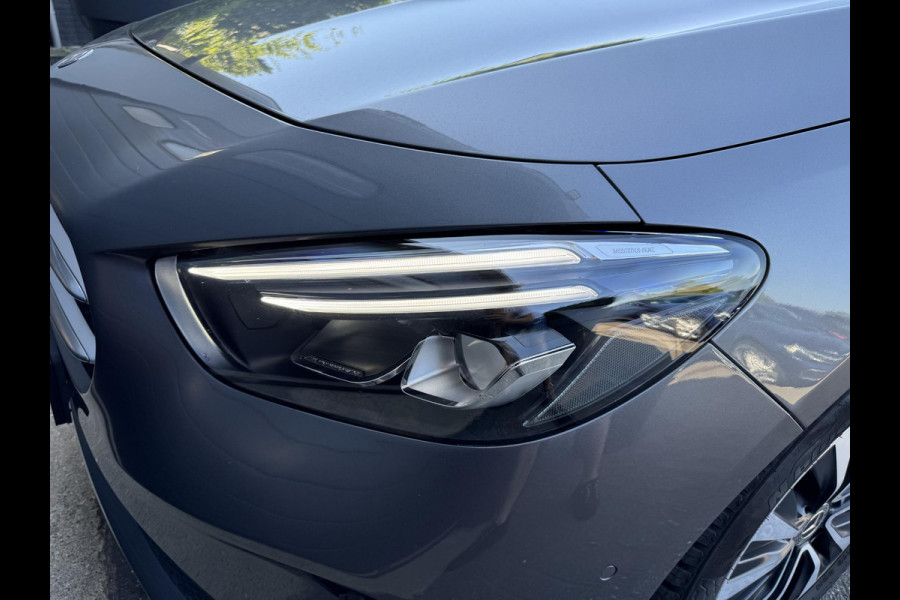 Mercedes-Benz B-Klasse 180d Business Solution | Camera | Lane Assist | Widescreen | Lichtmetalen Velgen | Elektrische Achterklep |