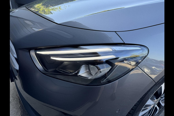 Mercedes-Benz B-Klasse 180d Business Solution | Camera | Lane Assist | Widescreen | Lichtmetalen Velgen | Elektrische Achterklep |