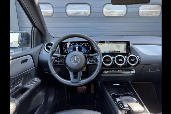 Mercedes-Benz B-Klasse 180d Business Solution | Camera | Lane Assist | Widescreen | Lichtmetalen Velgen | Elektrische Achterklep |