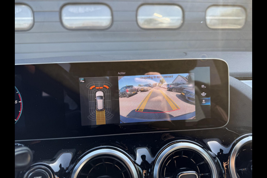Mercedes-Benz B-Klasse 180d Business Solution | Camera | Lane Assist | Widescreen | Lichtmetalen Velgen | Elektrische Achterklep |