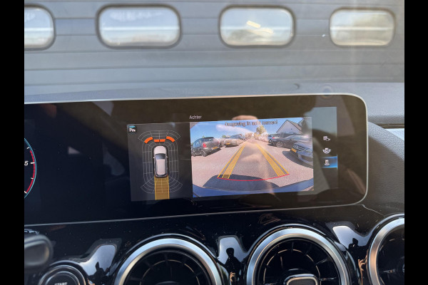 Mercedes-Benz B-Klasse 180d Business Solution | Camera | Lane Assist | Widescreen | Lichtmetalen Velgen | Elektrische Achterklep |