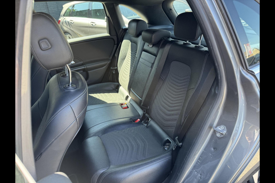 Mercedes-Benz B-Klasse 180d Business Solution | Camera | Lane Assist | Widescreen | Lichtmetalen Velgen | Elektrische Achterklep |