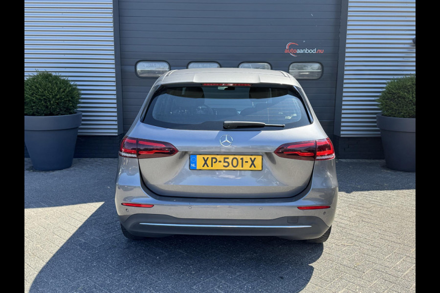Mercedes-Benz B-Klasse 180d Business Solution | Camera | Lane Assist | Widescreen | Lichtmetalen Velgen | Elektrische Achterklep |