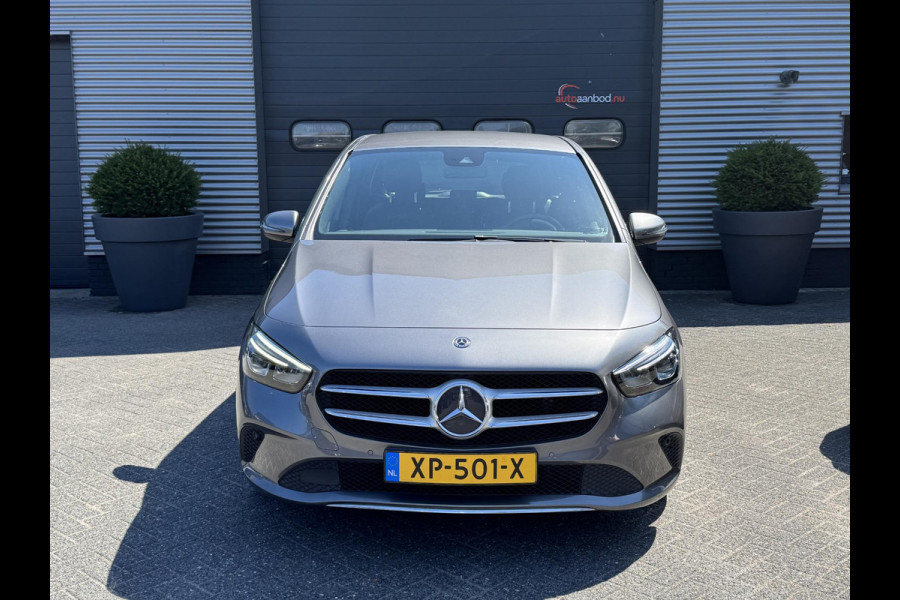 Mercedes-Benz B-Klasse 180d Business Solution | Camera | Lane Assist | Widescreen | Lichtmetalen Velgen | Elektrische Achterklep |