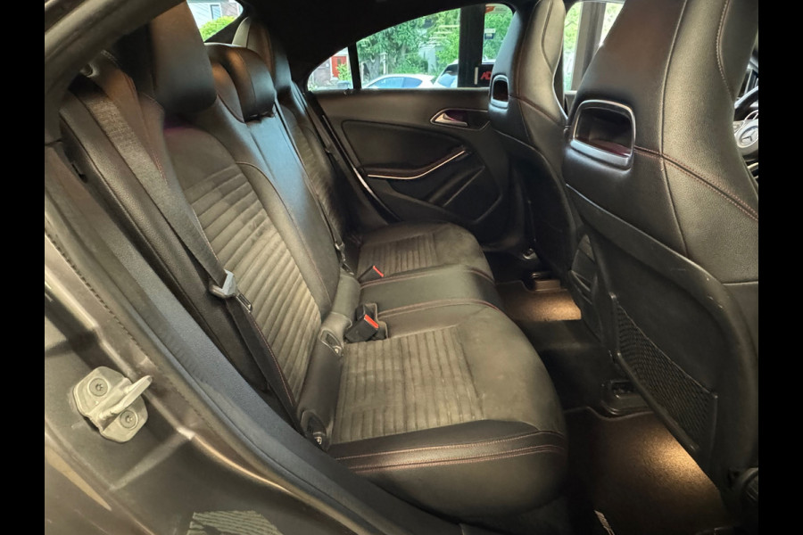 Mercedes-Benz CLA-Klasse AMG 200 Prestige AUT. PANORAMADAK AIRCO CAMERA CRUISE NAVIGATIE PDC STOELVERWARMING