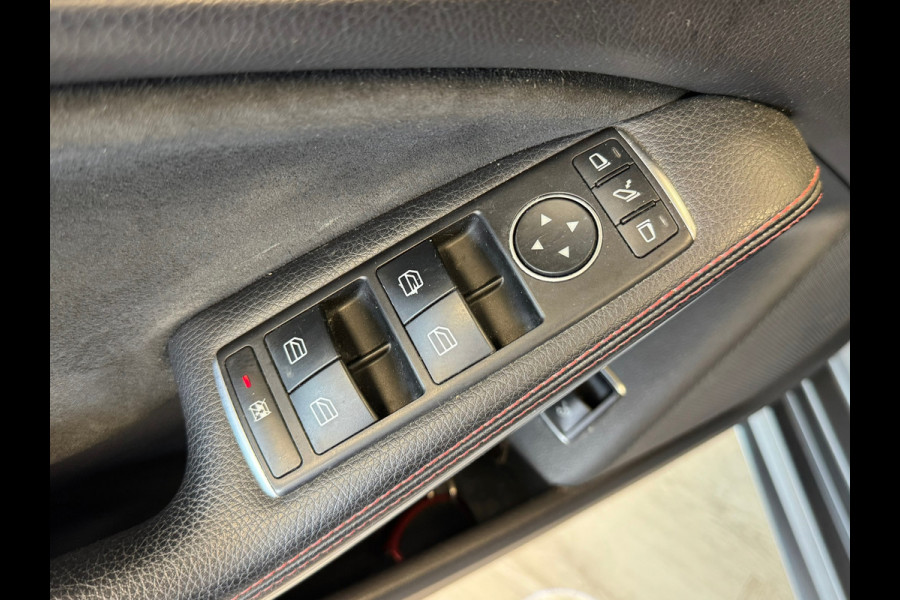 Mercedes-Benz CLA-Klasse AMG 200 Prestige AUT. PANORAMADAK AIRCO CAMERA CRUISE NAVIGATIE PDC STOELVERWARMING