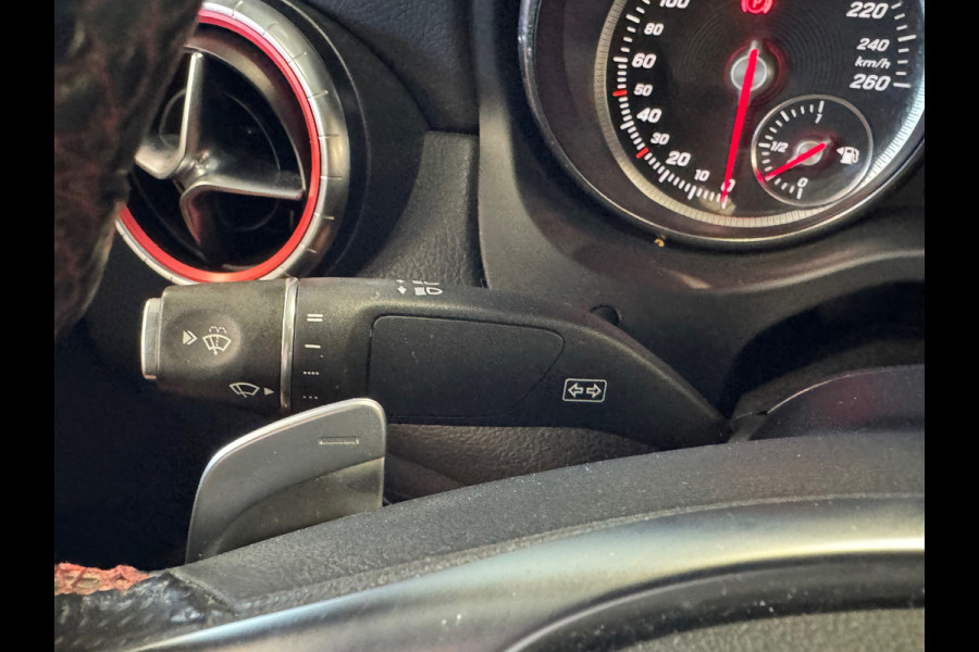 Mercedes-Benz CLA-Klasse AMG 200 Prestige AUT. PANORAMADAK AIRCO CAMERA CRUISE NAVIGATIE PDC STOELVERWARMING