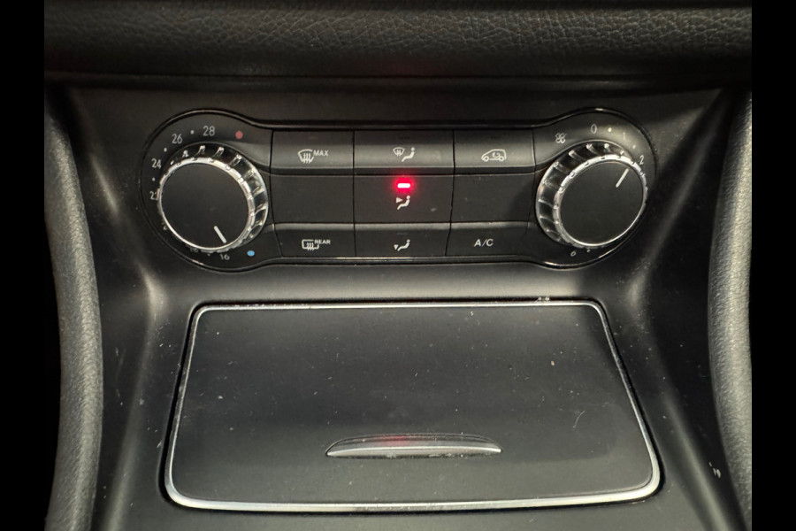 Mercedes-Benz CLA-Klasse AMG 200 Prestige AUT. PANORAMADAK AIRCO CAMERA CRUISE NAVIGATIE PDC STOELVERWARMING