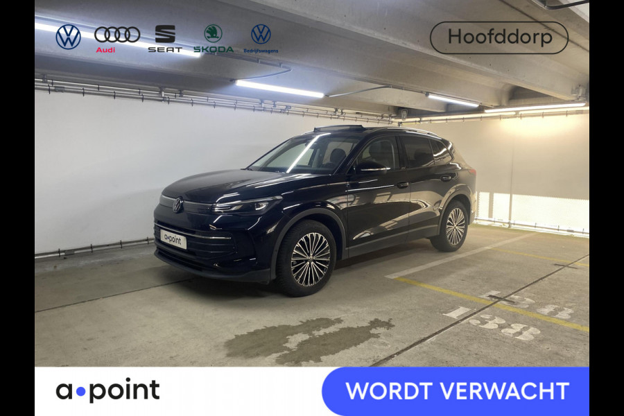 Volkswagen Tiguan 1.5 eTSI Life Edition 130 pk Automaat (DSG) | Verlengde garantie | Navigatie | Panoramadak | Elektr. trekhaak | Parkeersensoren (Park assist) | Achteruitrijcamera |