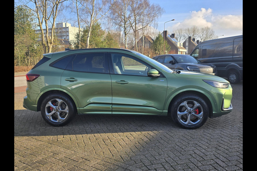 Ford Kuga 2.5 PHEV ST-Line X 243pk Voorraad | Wegklapbare Trekhaak | Winterpack | 2.100kg Trekgewicht | Bursting Green