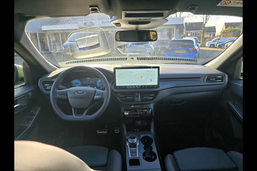 Ford Kuga 2.5 PHEV ST-Line X 243pk Voorraad | Wegklapbare Trekhaak | Winterpack | 2.100kg Trekgewicht | Bursting Green