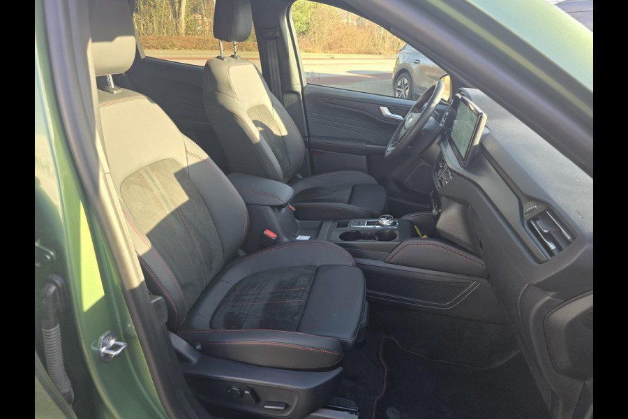 Ford Kuga 2.5 PHEV ST-Line X 243pk Voorraad | Wegklapbare Trekhaak | Winterpack | 2.100kg Trekgewicht | Bursting Green