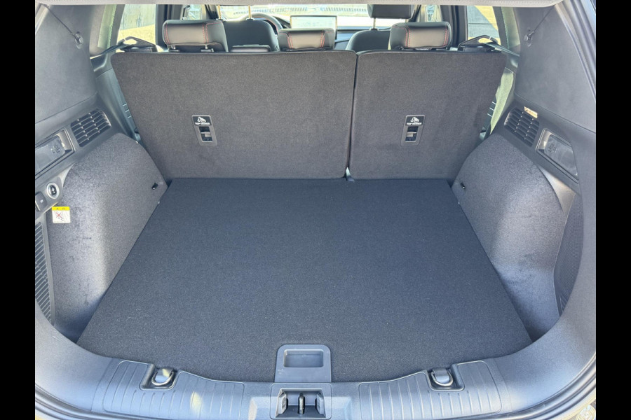 Ford Kuga 2.5 PHEV ST-Line X 243pk |  Panoramadak + Technology Pack + Winter Pack + Wegklapbare trekhaak + 19 inch lichtmetalen velgen | Agate black | 2.100 kg trekgewicht
