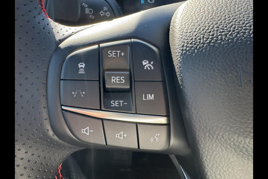 Ford Kuga 2.5 PHEV ST-Line X 243pk |  Panoramadak + Technology Pack + Winter Pack + Wegklapbare trekhaak + 19 inch lichtmetalen velgen | Agate black | 2.100 kg trekgewicht