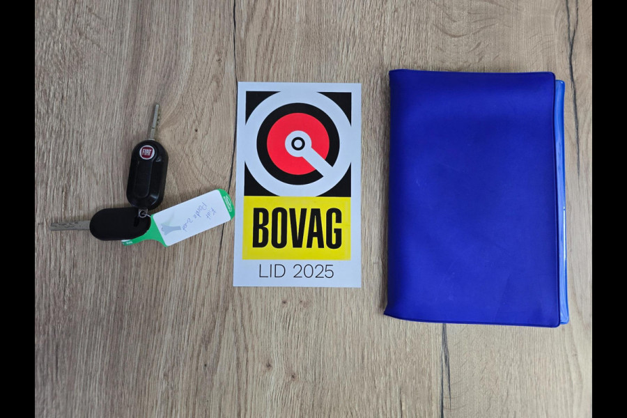Fiat Panda Occasion 1.2 Popstar in zwart | Sportieve look | Trekhaak | Tweedehands Fiat Panda | Veel ruimte in de auto | Airco