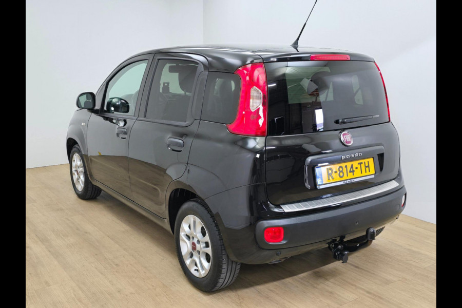 Fiat Panda Occasion 1.2 Popstar in zwart | Sportieve look | Trekhaak | Tweedehands Fiat Panda | Veel ruimte in de auto | Airco