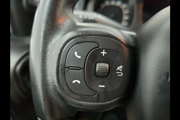 Fiat Panda Occasion 1.2 Popstar in zwart | Sportieve look | Trekhaak | Tweedehands Fiat Panda | Veel ruimte in de auto | Airco
