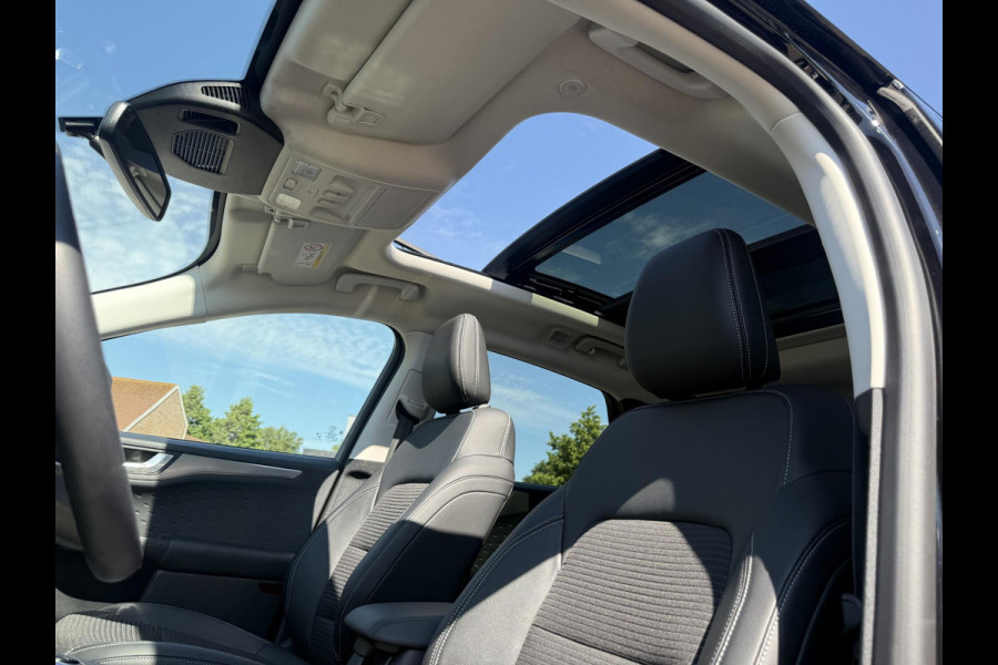 Ford Kuga 2.5 PHEV Titanium X 225pk | Panoramadak | Trekhaak | Winter Pack | Adaptive cruise control | Elektrische achterklep | Bang&Olfusen