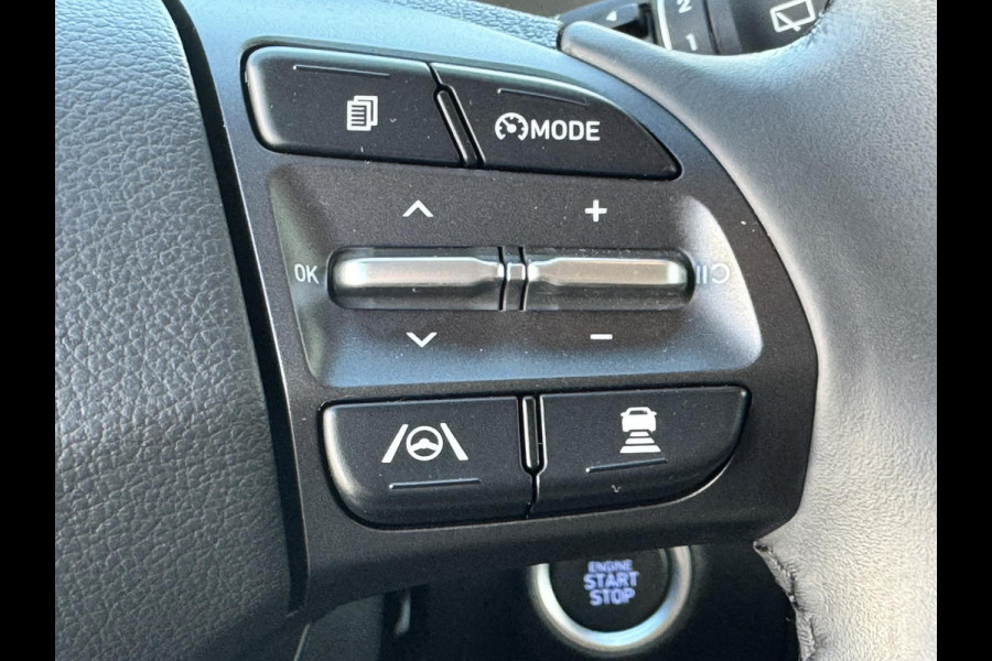 Hyundai Kona 1.6 GDI HEV Fashion Adaptive cruise control Climate control Stoel-en stuurverwarming Dodehoekdetectie Apple / Android