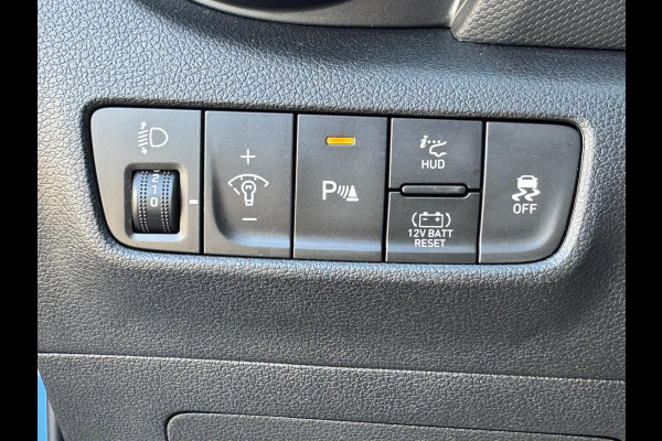 Hyundai Kona 1.6 GDI HEV Fashion Adaptive cruise control Climate control Stoel-en stuurverwarming Dodehoekdetectie Apple / Android