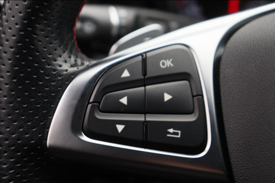 Mercedes-Benz CLA-Klasse Shooting Brake 180 Business Solution AMG Alcantara Camera Origineel NL
