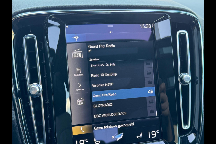Volvo XC40 1.5 T4 Recharge R-Design Expression nl-auto | camera | panodak