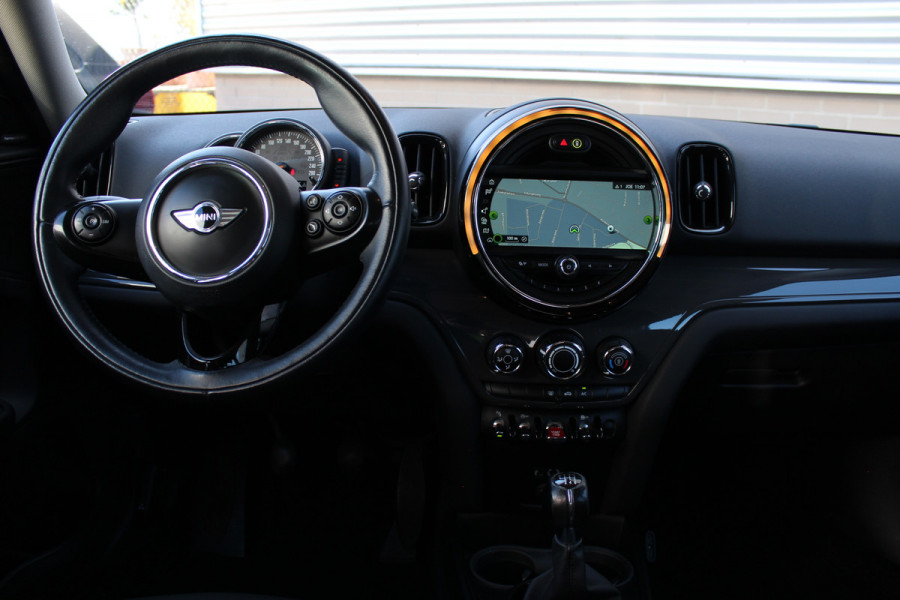 MINI Countryman 1.5 136PK Cooper | H&K | Navigatie | Bluetooth | Origin NL