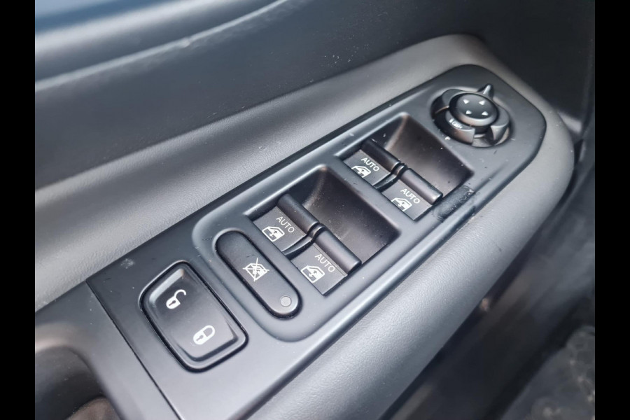 Jeep Renegade 4xe 240 Plug-in Hybrid Electric S | Kenwood Audio | blind-spot | 19" velgen | navigatie