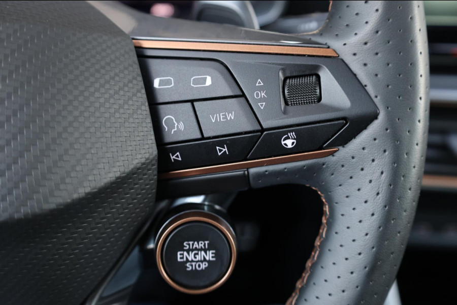 CUPRA Leon 2.0 TSI VZ 300+PK LED/VIRTUAL/SFEER/PANO/HALF LEER+S.VERWARMING/19"/CAM/ACC/ECC/12 MDN GARANTIE!