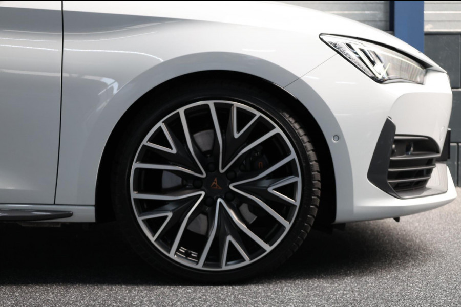 CUPRA Leon 2.0 TSI VZ 300+PK LED/VIRTUAL/SFEER/PANO/HALF LEER+S.VERWARMING/19"/CAM/ACC/ECC/12 MDN GARANTIE!