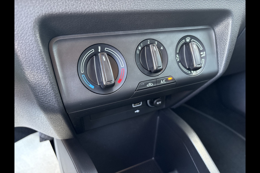 Škoda Fabia Combi 1.0 TSi 95pk Ambition NAVI/CARPLAY/CRUISE/PDC