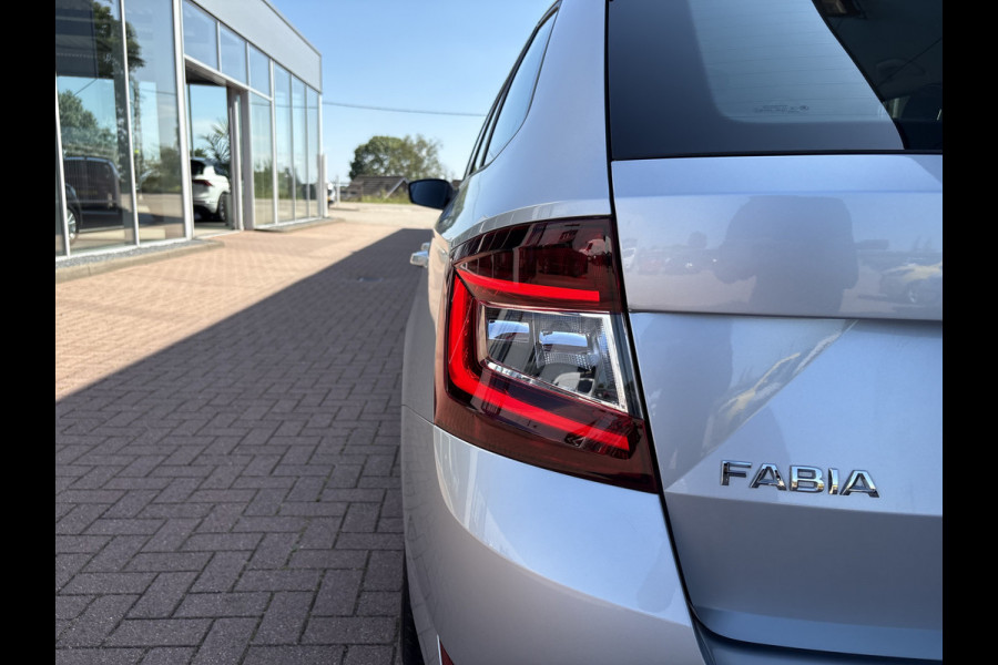 Škoda Fabia Combi 1.0 TSi 95pk Ambition NAVI/CARPLAY/CRUISE/PDC