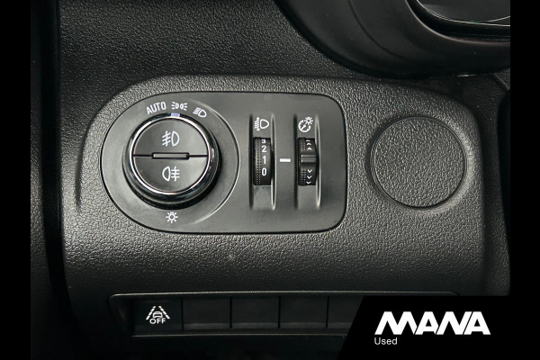 Opel Combo 1.5D 131PK L2H1 Lang Automaat Carplay sensoren Navigatie Leder / verwarmt stuur