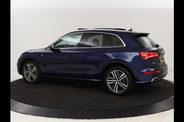 Audi Q5 2.0 TFSI quattro Launch Edition | 1e eigenaar | Panoramadak | Leder | Adaptive cruise | 360 camera | Luchtvering | Stoelverwarming | Navigatie | Elektrische stoelen | Virtual Cockpit | Full LED