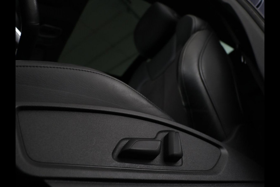 Audi Q5 2.0 TFSI quattro Launch Edition | 1e eigenaar | Panoramadak | Leder | Adaptive cruise | 360 camera | Luchtvering | Stoelverwarming | Navigatie | Elektrische stoelen | Virtual Cockpit | Full LED