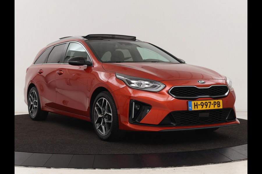Kia Ceed 1.0 T-GDi GT-Line | Panoramadak | Stoel & stuurverwarming | Leder/Alcantara | Carplay | Camera | Full LED | Keyless | Navigatie