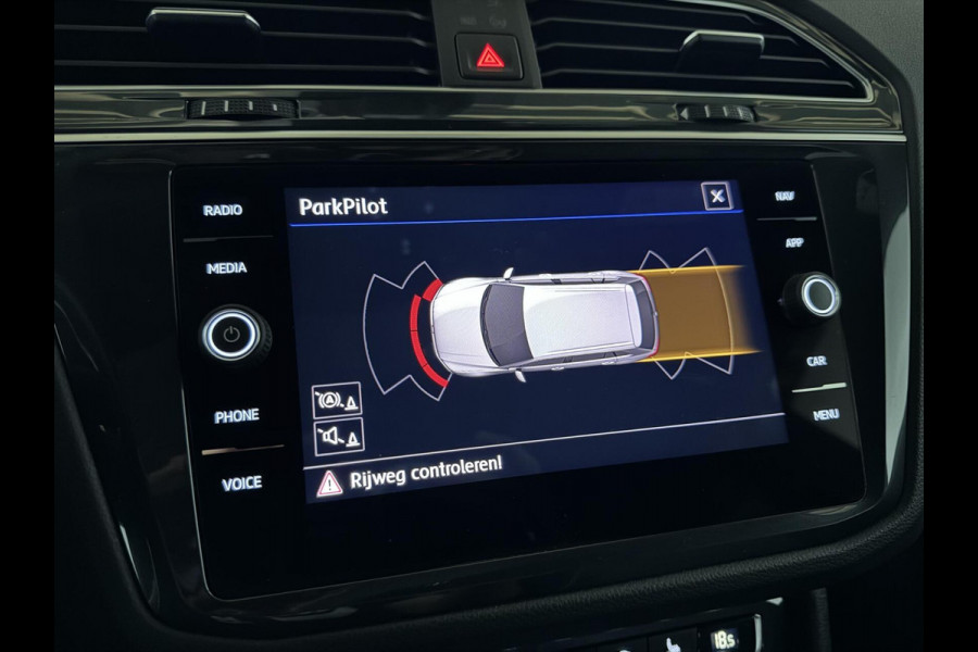 Volkswagen Tiguan 1.5 TSI ACT 3x R-Line Black Edition Pano Dynaudio