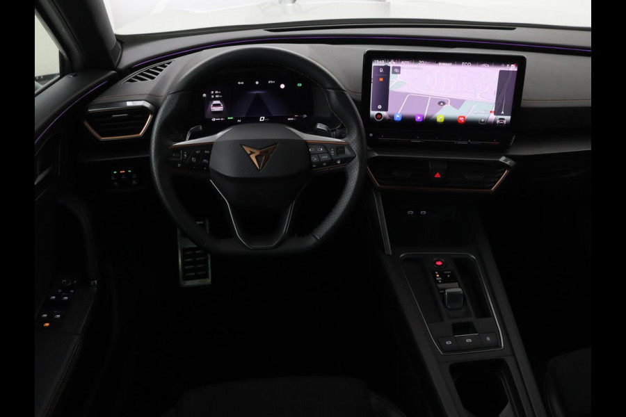 CUPRA Formentor 1.4 e-Hybrid VZ | 245pk | Stoel & stuurverwarming | Trekhaak | 360 camera | Carplay | Adaptive cruise | Navigatie | Sfeerverlichting | Full LED | Keyless | PHEV