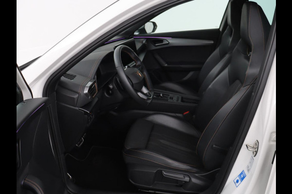 CUPRA Formentor 1.4 e-Hybrid VZ | 245pk | Stoel & stuurverwarming | Trekhaak | 360 camera | Carplay | Adaptive cruise | Navigatie | Sfeerverlichting | Full LED | Keyless | PHEV