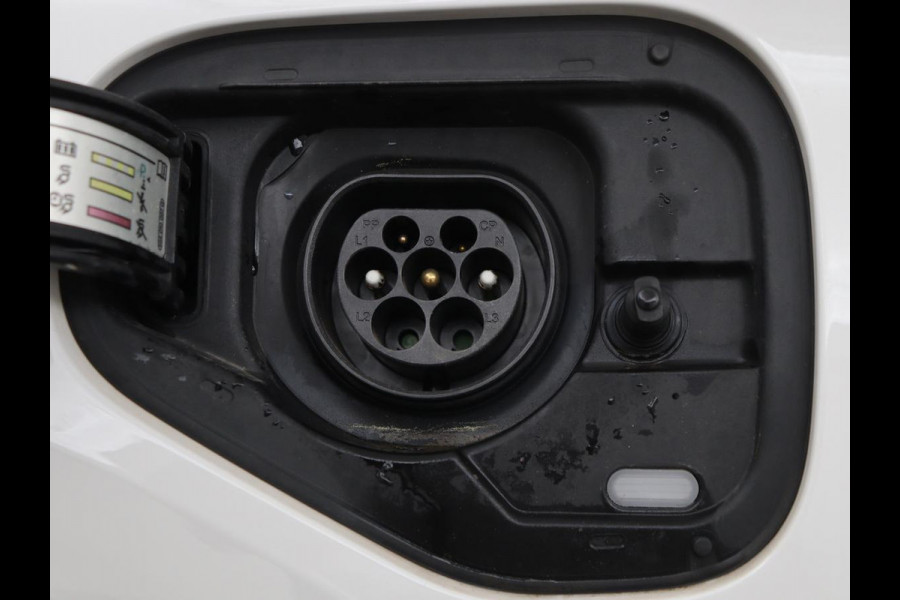 CUPRA Formentor 1.4 e-Hybrid VZ | 245pk | Stoel & stuurverwarming | Trekhaak | 360 camera | Carplay | Adaptive cruise | Navigatie | Sfeerverlichting | Full LED | Keyless | PHEV